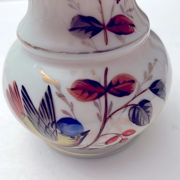 British Stourbridge Glass Pink Cased Crimped Vase Decorated Bird & Flower c.1880 - Picture 2 of 8